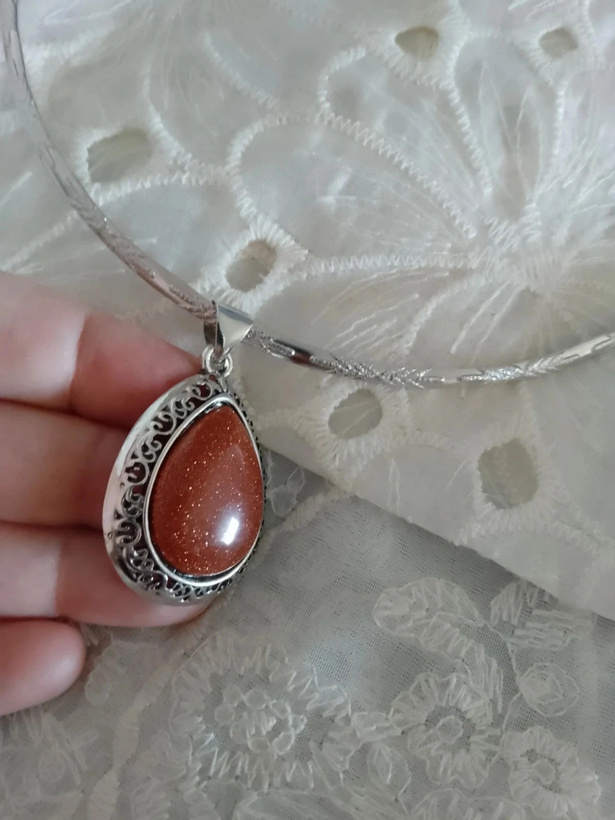 Collier torque avec pendentif argenté – photo 4
